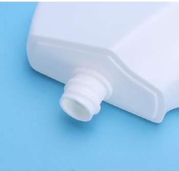 High-grade 50ml heart shape PE squeeze bottle Sunscreen bottle Hand cream bottle separate bottle