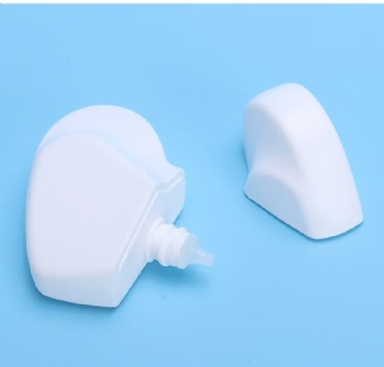 High-grade 50ml heart shape PE squeeze bottle Sunscreen bottle Hand cream bottle separate bottle