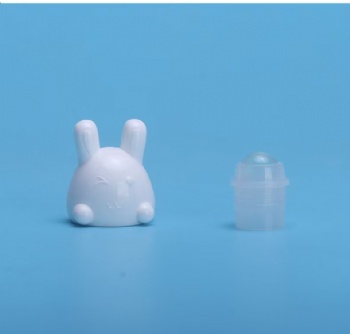 Wholesale 15ML Rabbit Shape Cartoon Portioning tube Essential Oil Body container Roll-on Bottles Roller Bottles Eye Roll on Bottle